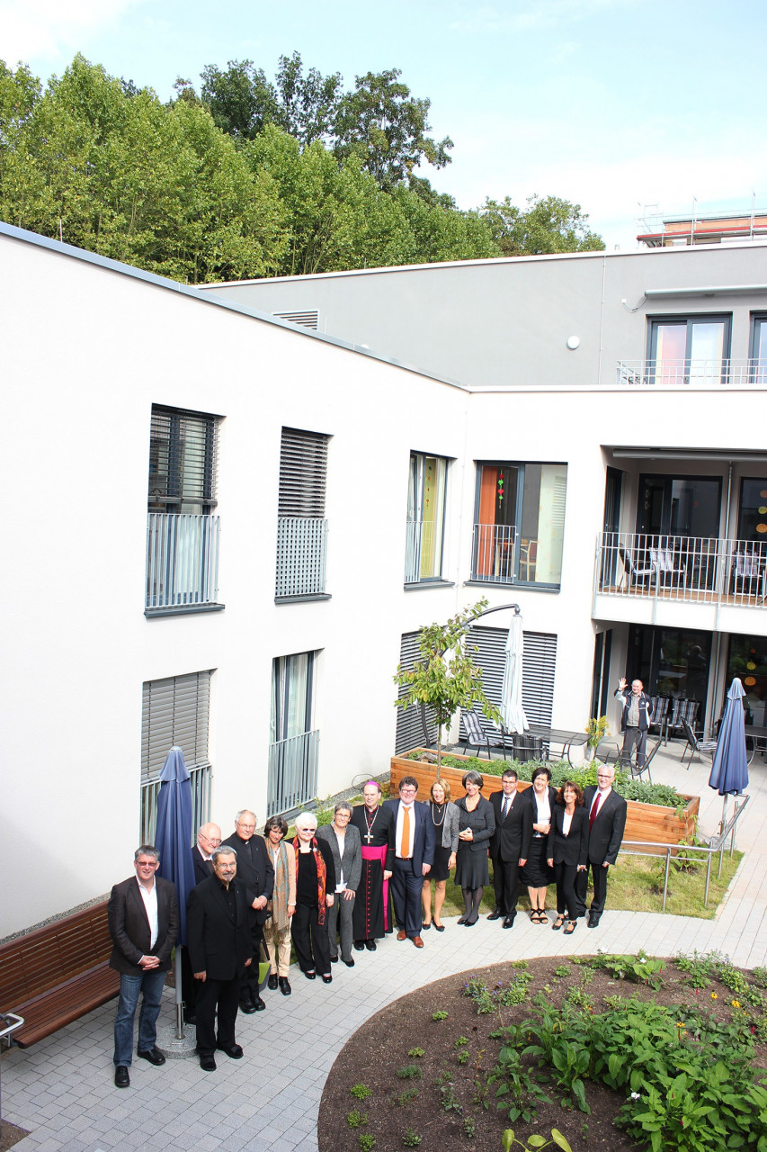 Gruppenbild im Atrium